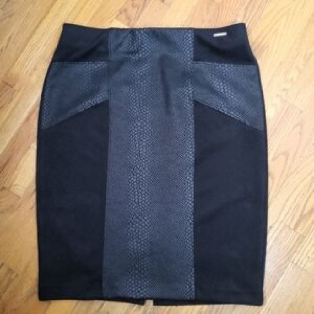 Marc New York Andrew Marc Snakeskin Pencil‎ Skirt 🐍